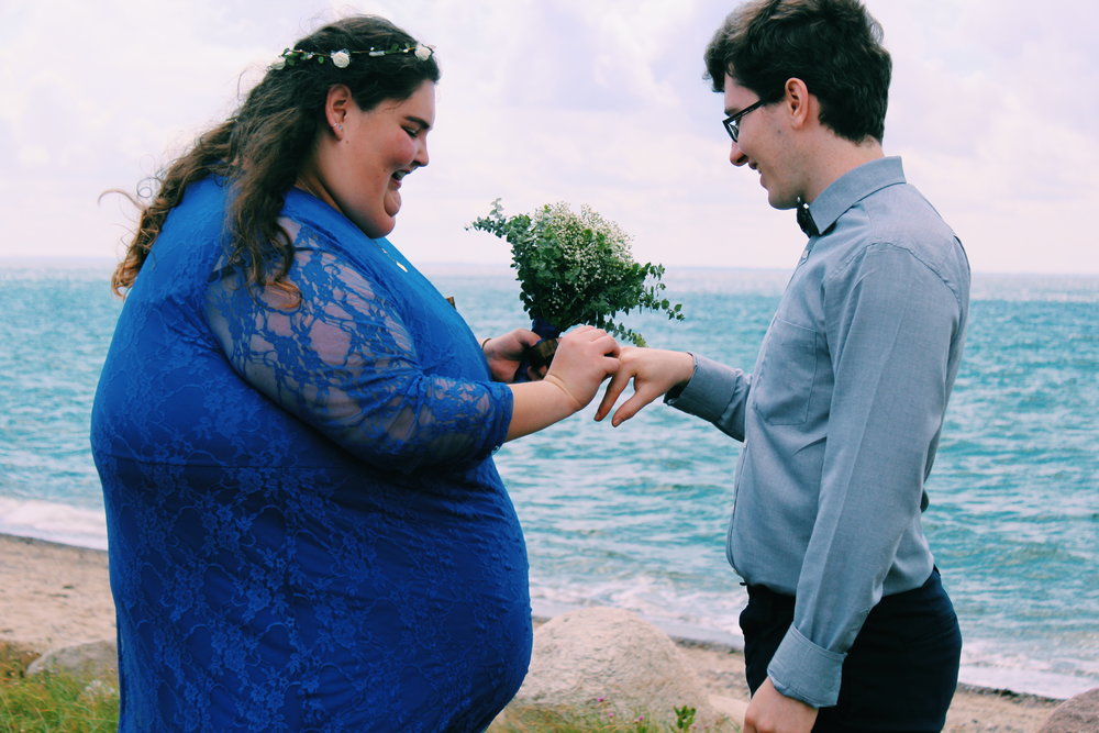 You can find Amalie on Instagram @thefatqueenbee